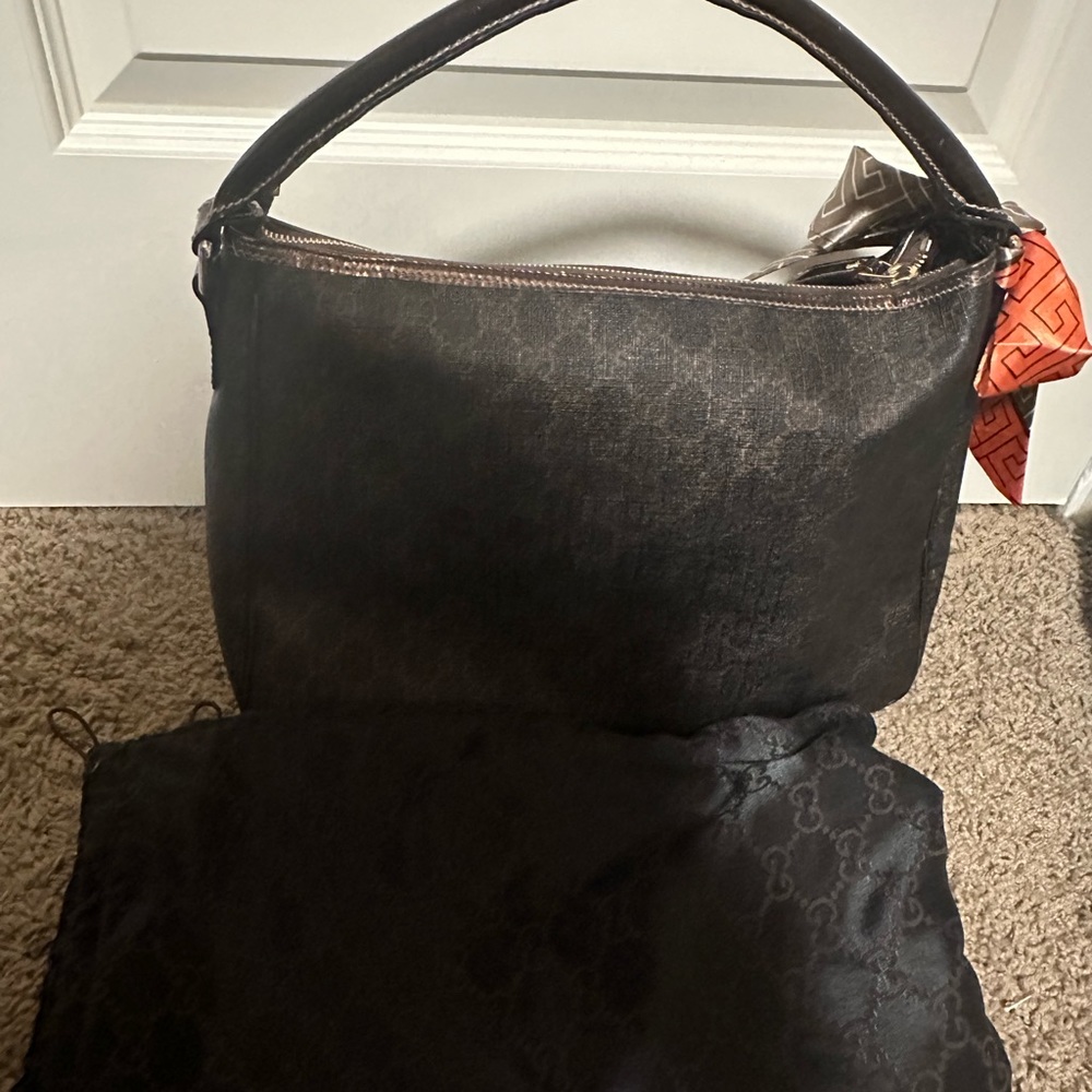 Vintage Authentic Gucci Handbag - Picture 2 of 14